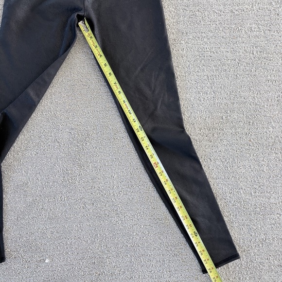 Alo Yoga Airbrush Leggings Womens M Faux Leather High-Waist Athletic Black - Picture 6 of 9